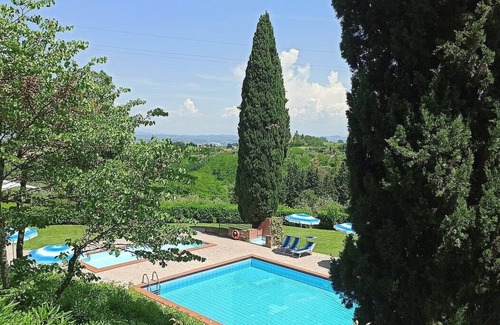 Montaione Villa | Casa Bonaventura F: A welcoming two-story villa in the characteristic style of the Tuscan countryside, with Free WI-FI.