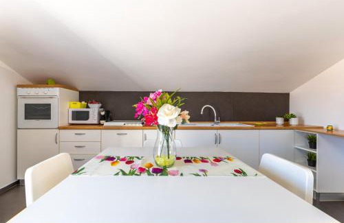 Caucana-finaiti-casuzze-finaiti Nord Apartment | Casa Orchidee 10