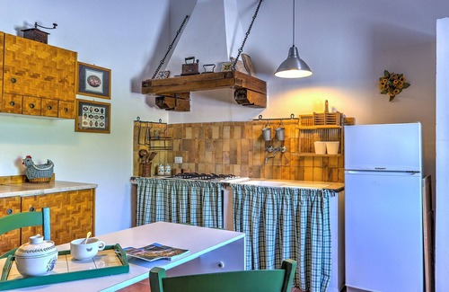 Mugnano in Teverina Villa | Casale Tre Cipressi 10, Emma Villas