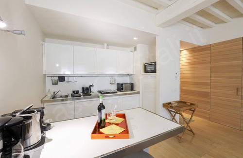 Isolotto Apartment | CaseOspitali - MaisonDolceVita charming apartment