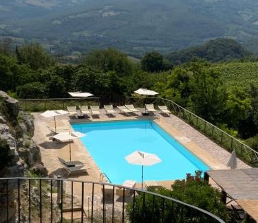 Acqua Loreto House | Castello di Titignano