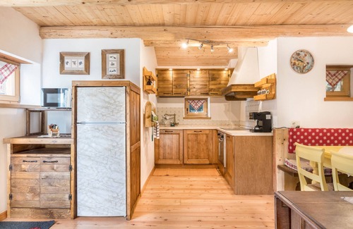 Primiero San Martino di Castrozza House | Chalet Baita Dani with Mountain View, Sauna, Wi-Fi and Terrace