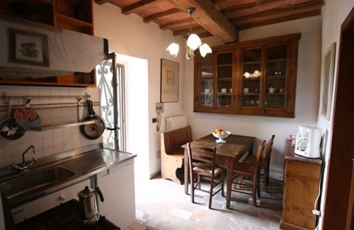 Greve in Chianti Apartment | Cosy apartment for 5 guests with pool, WIFI, TV and pets allowed, close to Greve In Chianti