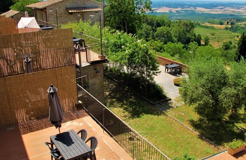 San Vivaldo Villa | Cosy apartment in villa for 6 people with pool, WIFI, TV, terrace, pets allowed and parking