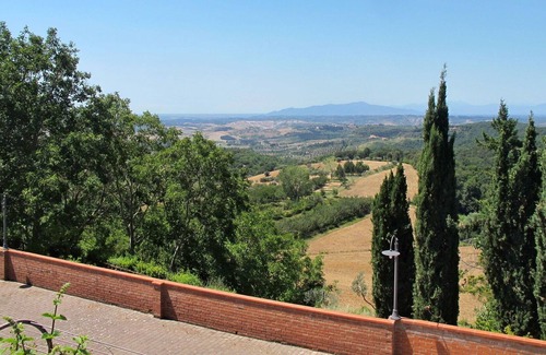 San Vivaldo Villa | Cosy apartment in villa for 6 people with pool, WIFI, TV, terrace, pets allowed and parking