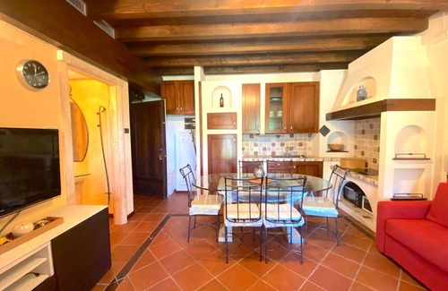San Benedetto di Lugana Apartment | Cozy Apt with Private Garden