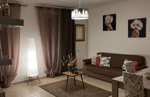 Marta Apartment | Cozy, well-stocked, and well-lit . located just minutes from the merav. Lake