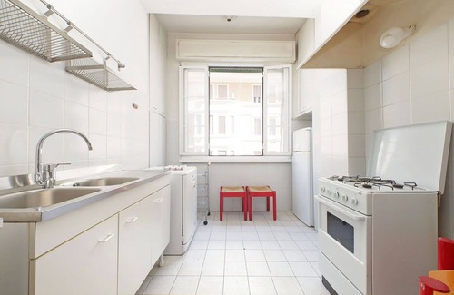 Nomentano Apartment | Cremona, Bright 1 Br Apartment Near Piazza Bologna By Halldis