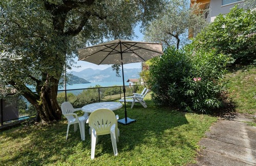 Sale Marasino Villa | Detached villa with garden a short distance from the lake
