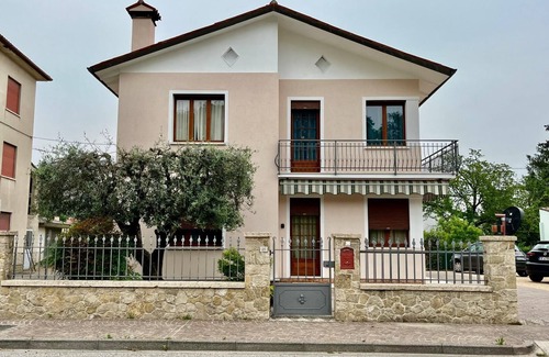 Mussolente Apartment | Fully equipped and newly remodeled apt for 6 guests