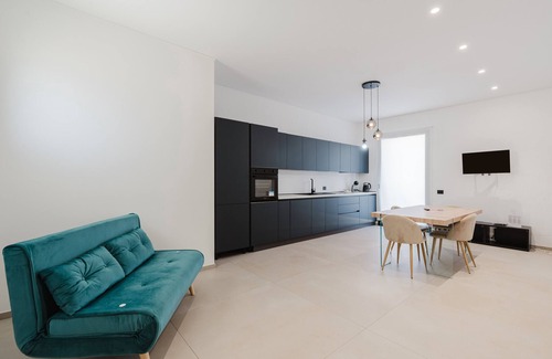 Santa Margherita di Belice Apartment | GC Luxury Apartments & Spa 'Comfort Apartment' with Balcony, Wi-Fi and Air Conditioning