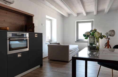 Assenza Apartment | Historic lakefront residence elegantly furnished
