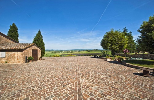 Ponte di Gabbiano House | Holiday apartment Asciano for 2 - 6 persons with 3 bedrooms - Holiday house