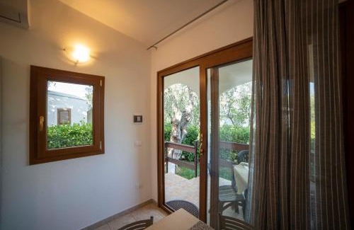 Mattinata House | Holiday Apartment orchidea with swimming pool and private beach