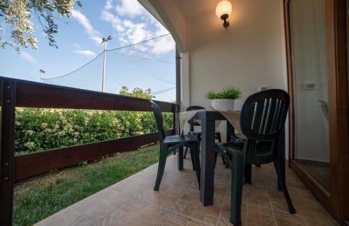Mattinata House | Holiday Apartment orchidea with swimming pool and private beach -3