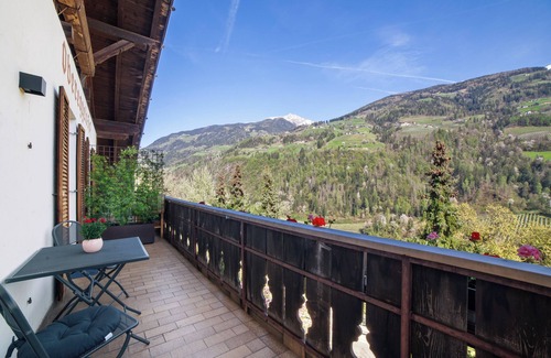 Rifiano Apartment | Holiday Apartment 'Riffl Anna' with Mountain View, Balcony and Wi-Fi