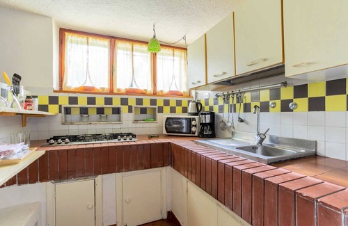 Tollo Apartment | Homerez - Cosy apartment in Tollo with garden