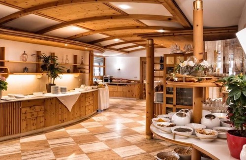 Valdaora di Sopra Hotel | Hotel ∙ 2 guests