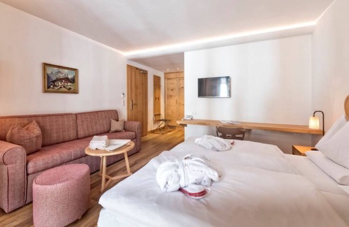 San Candido Hotel | Hotel ∙ 4 guests