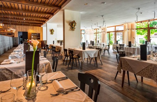 San Candido Hotel | Hotel ∙ 4 guests