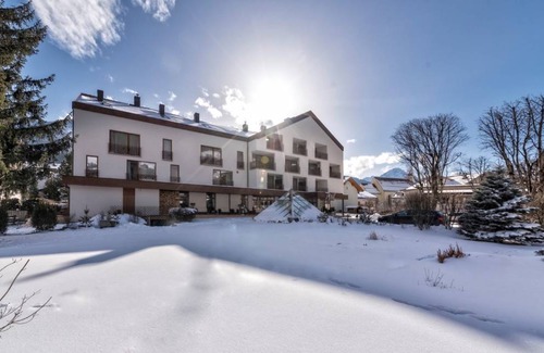 San Candido Hotel | Hotel ∙ 4 guests