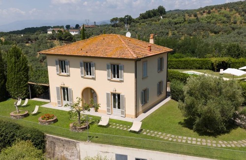Lamporecchio House | House ∙ 7 bedrooms ∙ 13 guests