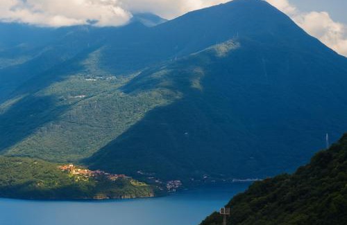 Garzeno House | Il Girasole sul Lago di Como