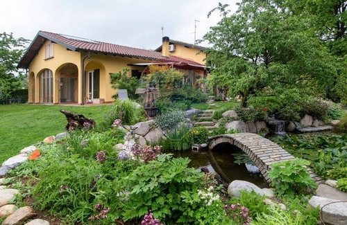Gornate Olona House | In Gornate Olona, in an oasis of peace and tranquility villa large garden.