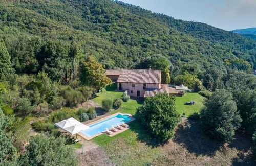 Gambassi Terme Villa | Independent villa on two floors, sleeps 8 , with private garden and pool. Air conditioning