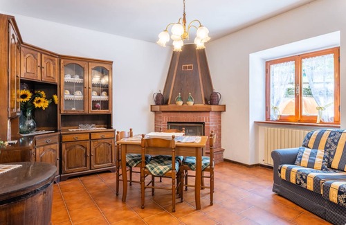 Castelnuovo di Garfagnana Villa | 130 m² Villa ∙ 3 bedrooms ∙ 8 guests