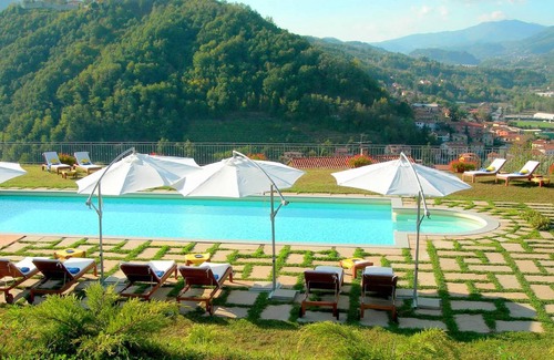 Castelnuovo di Garfagnana Villa | 536 m² Villa ∙ 7 bedrooms ∙ 14 guests