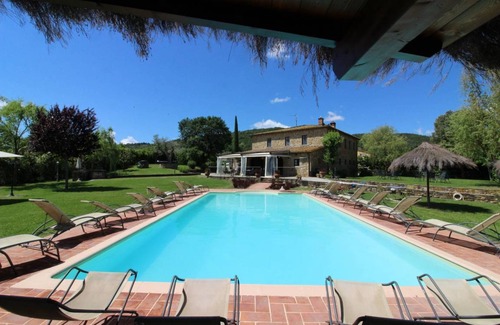 Civitella in Val di Chiana Villa | 400 m² Villa ∙ 8 bedrooms ∙ 16 guests