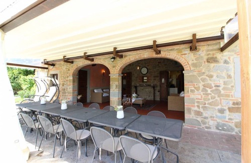 Civitella in Val di Chiana Villa | 400 m² Villa ∙ 8 bedrooms ∙ 16 guests
