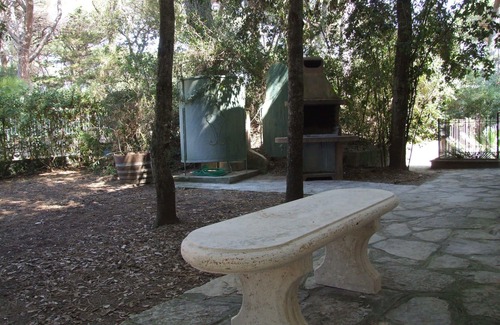 Marina di Castagneto Carducci Apartment | Lovely apartment for 4 people with WIFI, A/C, TV, patio and panoramic view