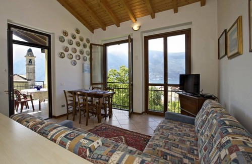 Maccagno con Pino e Veddasca Apartment | 70 m² Apartment ∙ 2 bedrooms ∙ 4 guests