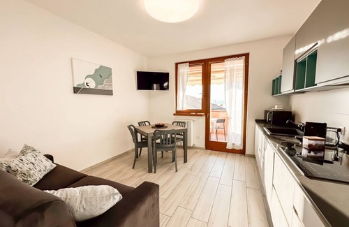 Assenza Apartment | KITE BETH'S HOUSE
