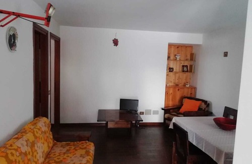 Pian delle Betulle Apartment | La Capanna di Pian delle Betulle. Holiday Apartment IL SOLE with Mountain View, Wi-Fi & Garden