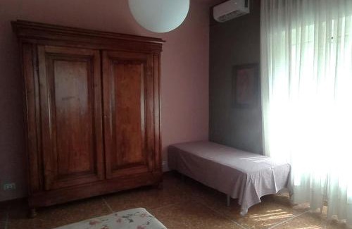 Crocifissa di Rosa Apartment | La casa di Giulia, trilocale con balcone e giardino