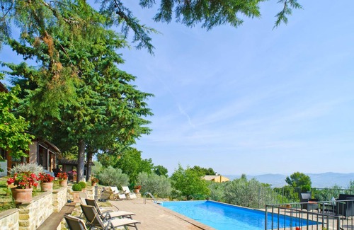 Cantalupo Apartment | La Letizia with 4 bedrooms and 3 bathrooms