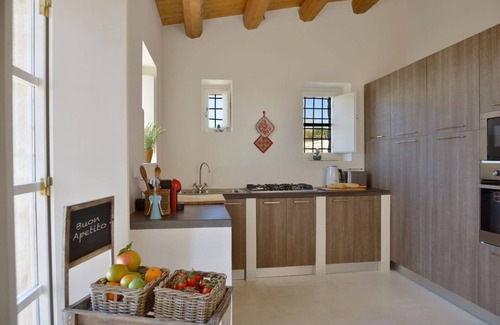Scicli Villa | La Picca Estate - Six Bedroom Villa, Sleeps 12