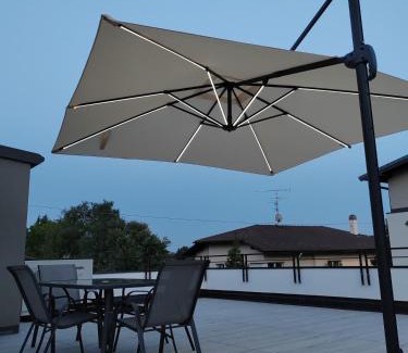 Casbeno Apartment | LA TERRAZZA - Very Quiet - Free park - 3 min from Varese center and lake - AIR Conditioning - Cycling friendly