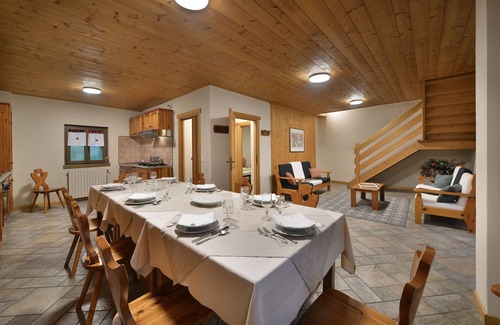 Campodolcino Ski Chalet | LODGE SURROUNDED BY NATURE