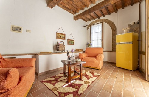 Radicondoli Villa | Lovely apartment in villa for 7 people with WIFI, pool