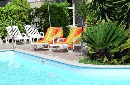 Tortoreto House | Luxurious Holiday Home in Tortoreto with Pool