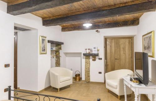 Arce Apartment | Modern Apartment near Arce City Centre, 62 m², Parking