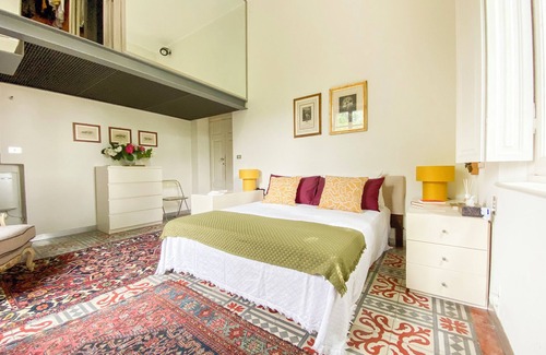 Parma House | Modern bedroom with bathroom in a XIX Century villa at VILLA SPERANZA
