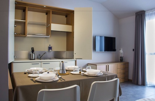 Ponte San Pietro Apartment | Mura Venete