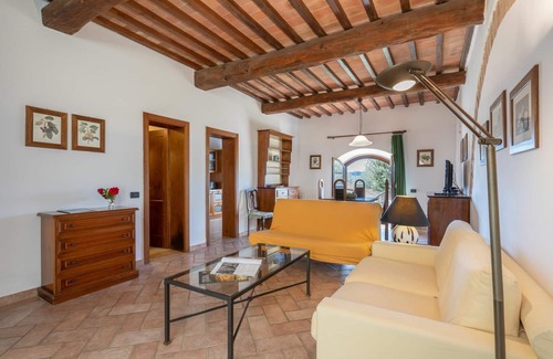 Ponte di Gabbiano Apartment | Nice apartment for 5 people with A/C, WIFI, pool, TV and pets allowed, close to Siena
