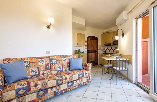 Canneddi Apartment | Nice apartment for 4 guests with A/C, pool, WIFI, TV, terrace and pets allowed