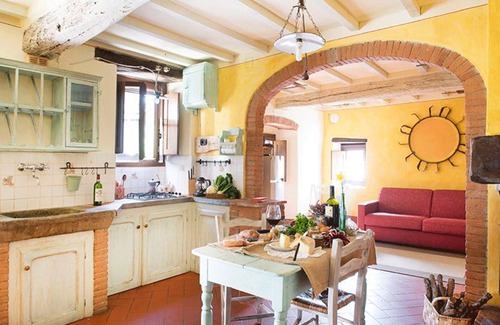 Terranuova Bracciolini Apartment | Nice apartment for 2 people with A/C, pool, WIFI, TV and patio